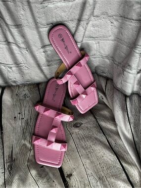 5/$20 Nature Breeze Baby Bubblegum Barbie Pink Studded Caged Slide Sandals Sz 9
